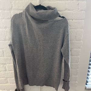 Paige Raundi Sweater size small